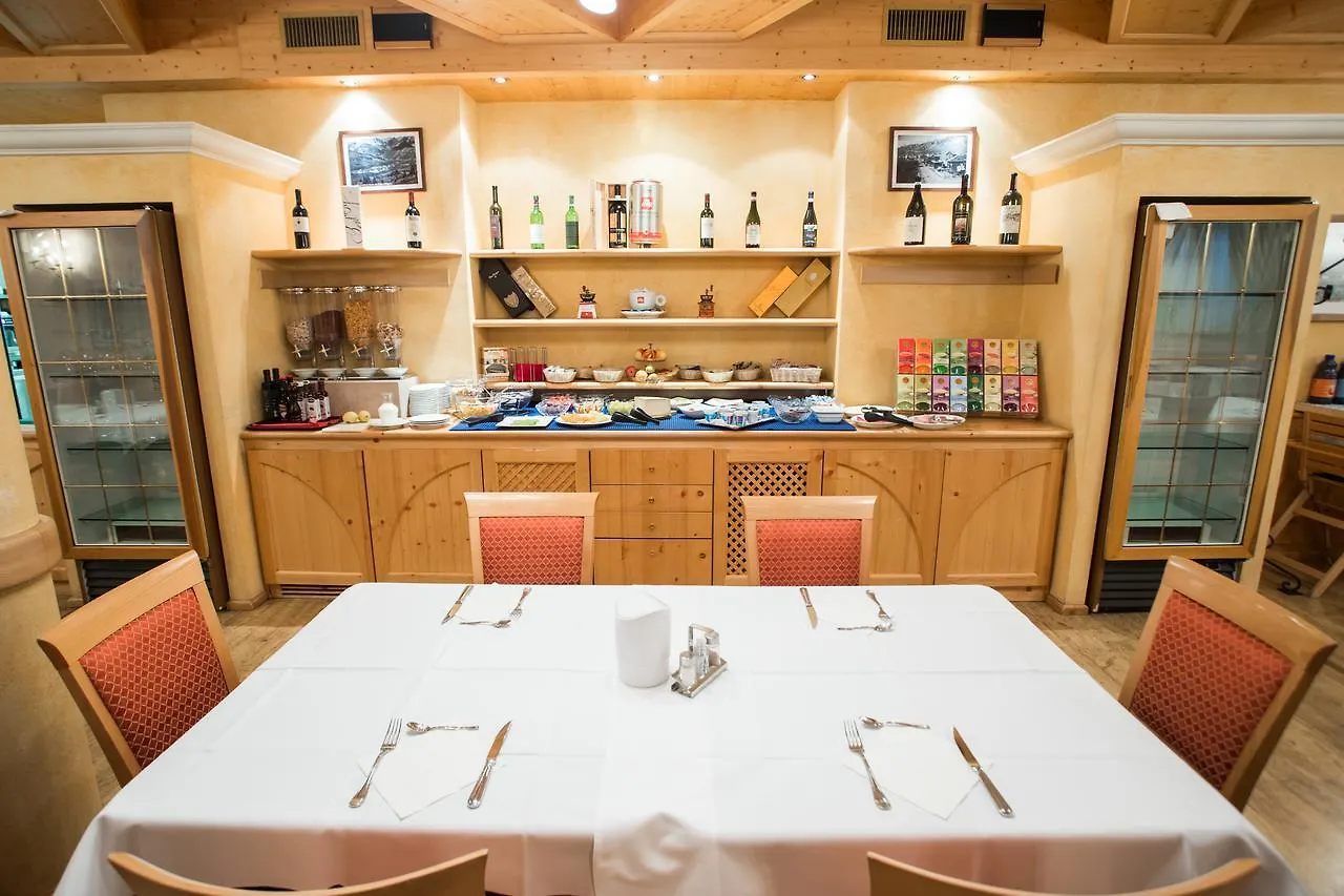 Hotel La Pastorella Λιβίνιο
